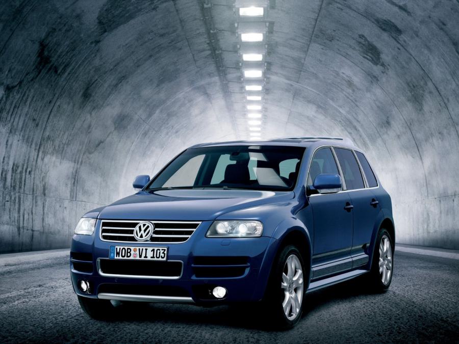  Volkswagen Touareg W12 2005 года  (фото 4 из 8)